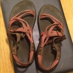 Women size 5 Chacos